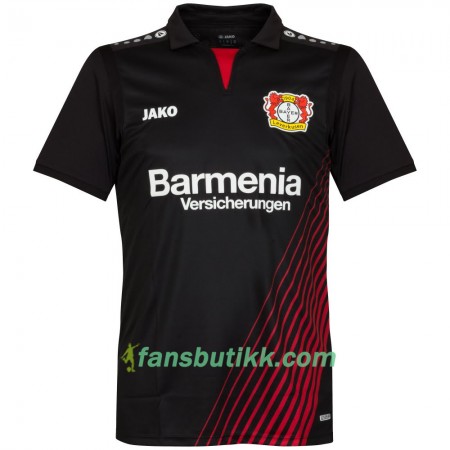 Fotballdrakt Bayer 04 Leverkusen Hjemmetrøye 2017-2018 Kortermet